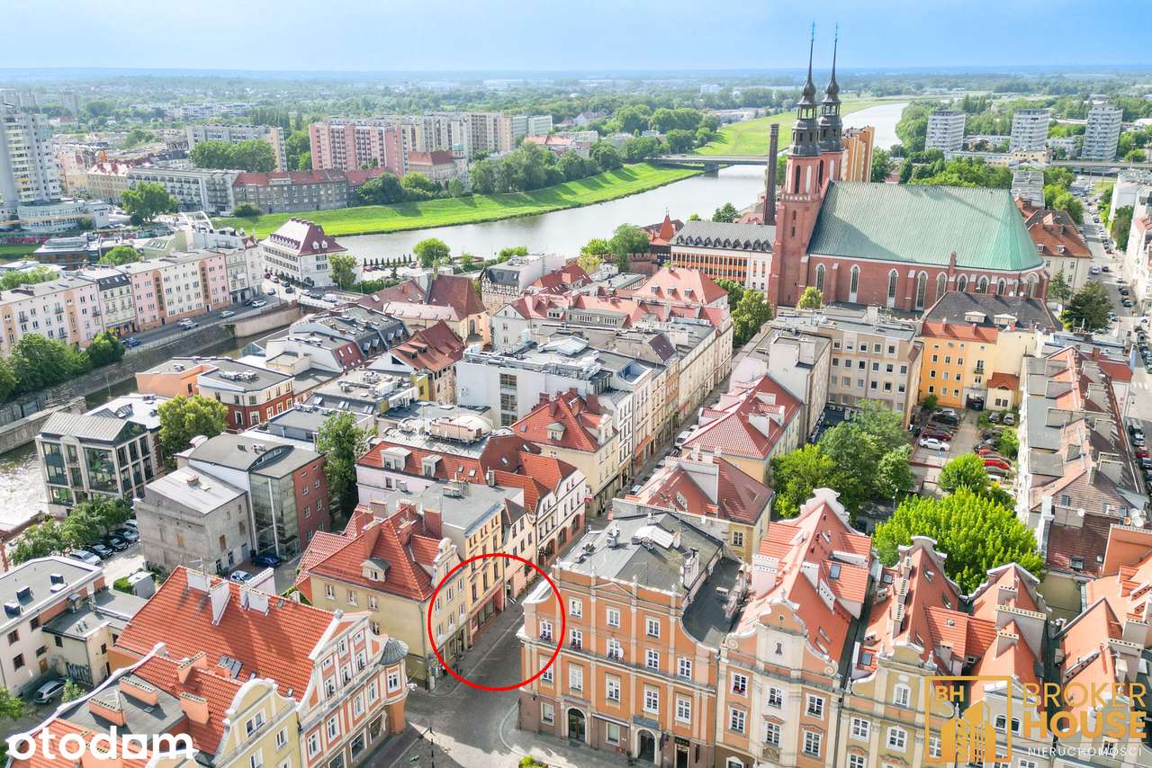 Duża przestrzeń biurowo usługowa w samym  rynku