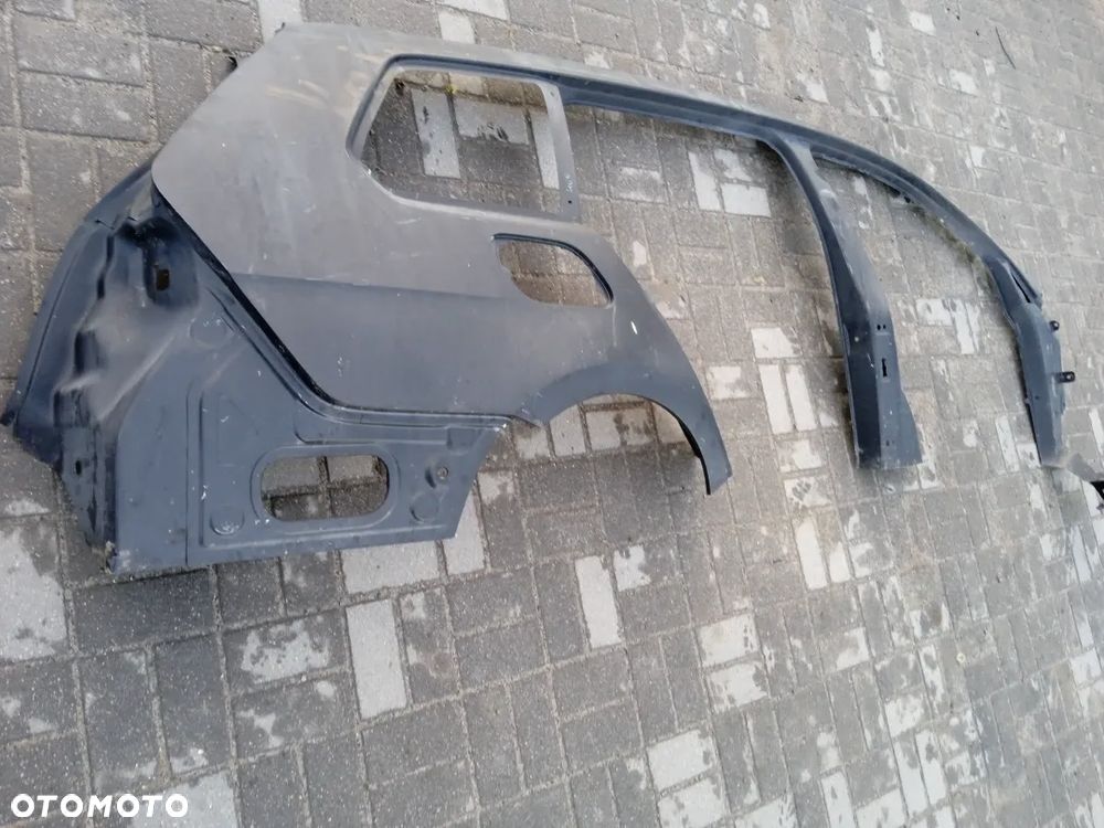 BOK PRAWY Z BŁOTNIKIEM TYLNYM VW GOLF VII - 1