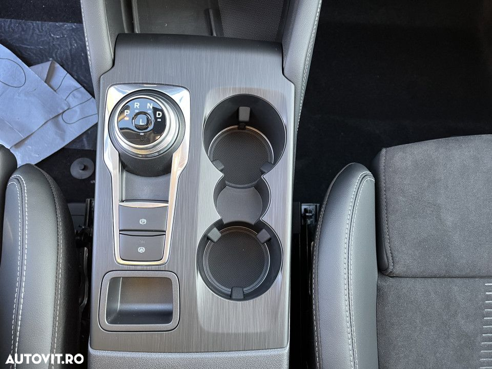 Ford Kuga - 18