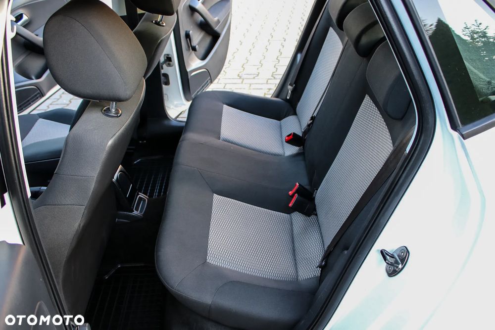 Volkswagen Polo 1.2 TDI DPF BlueMot (89g) - 32