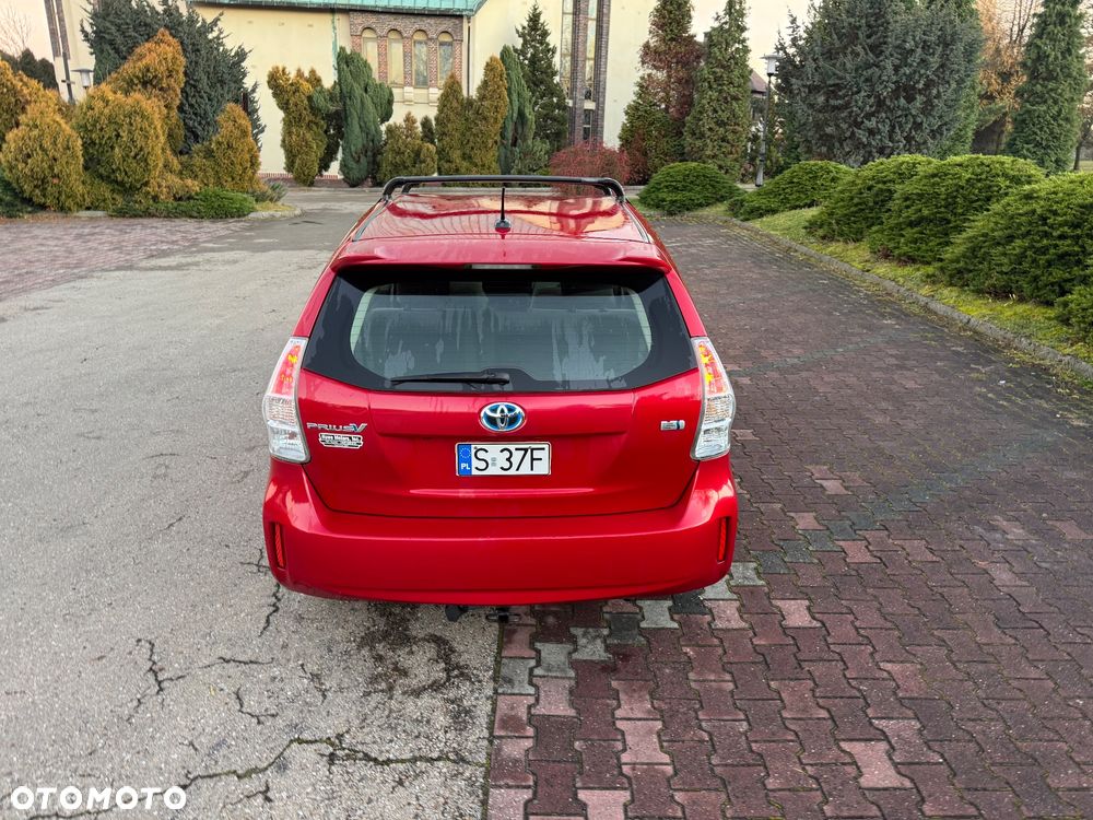 Toyota Prius+ (Hybrid) - 4