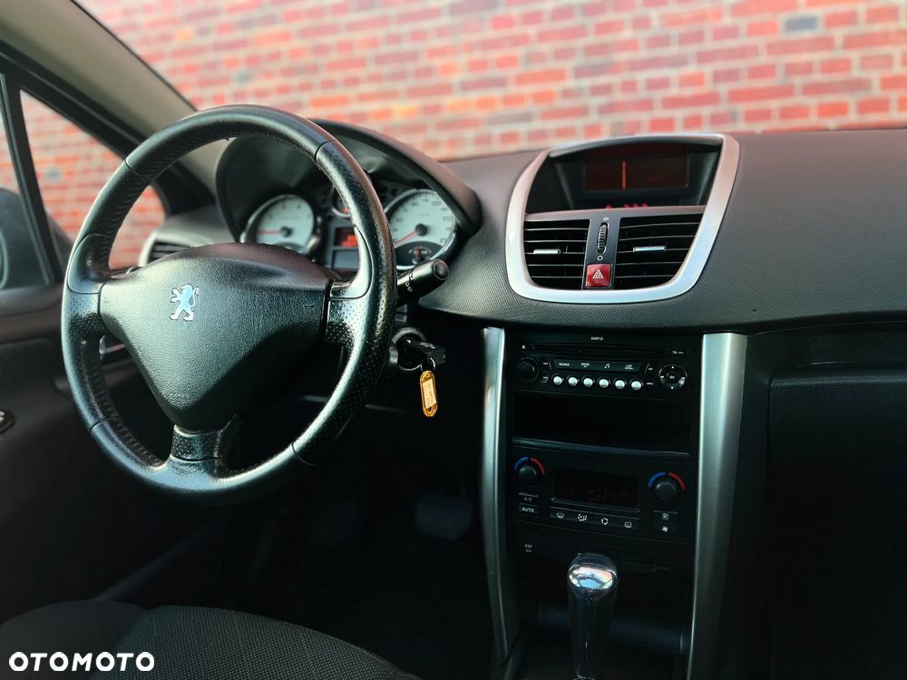 Peugeot 207 - 7