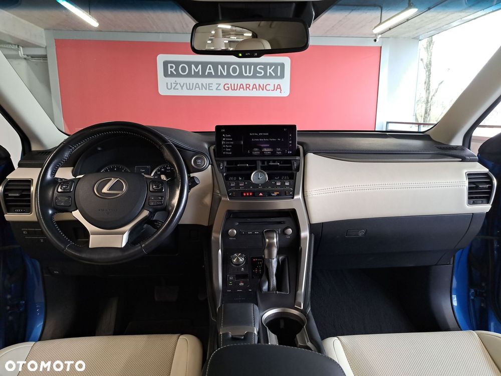 Lexus NX 300 Comfort AWD - 18