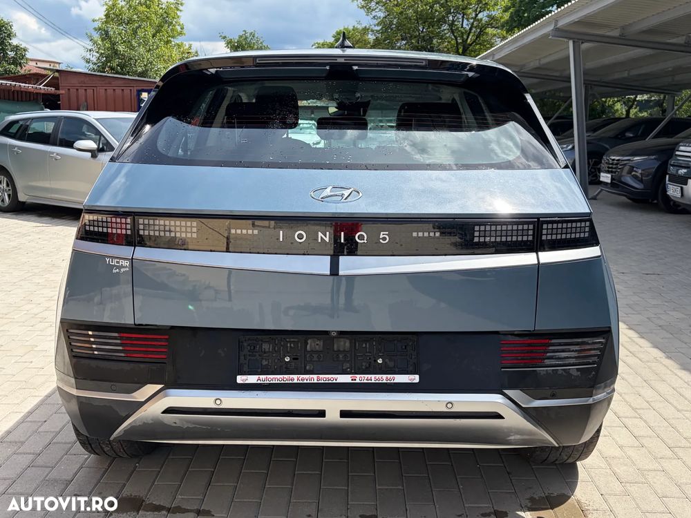 Hyundai IONIQ - 12
