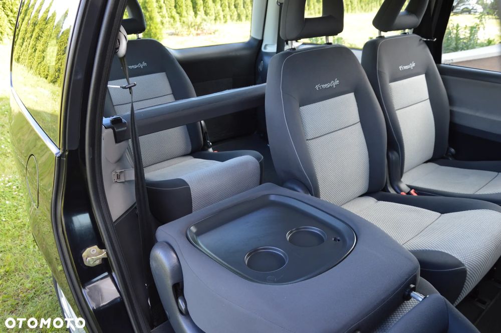 Volkswagen Sharan 1.9 TDI Freestyle - 32