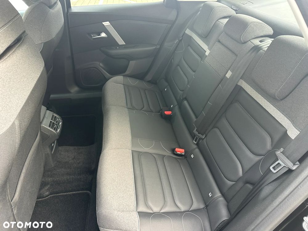 Citroën C4X 1.2 mHEV Max eDCT6 - 11