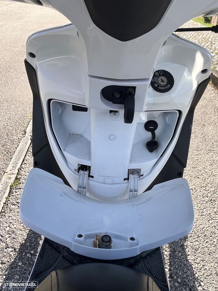 Sym SYMPHONY ST LC ABS - 9