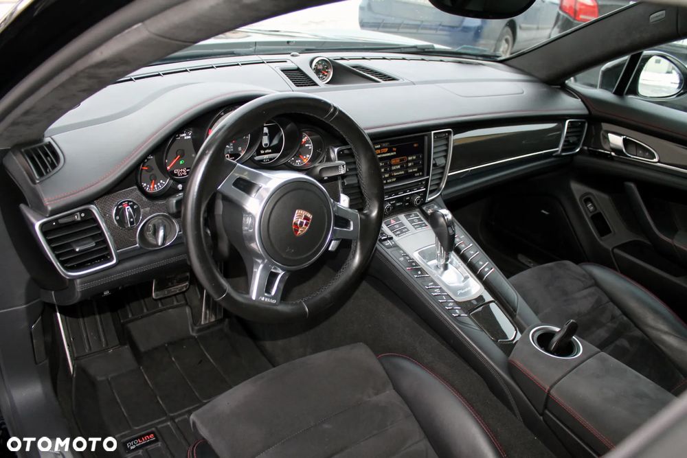 Porsche Panamera GTS - 11