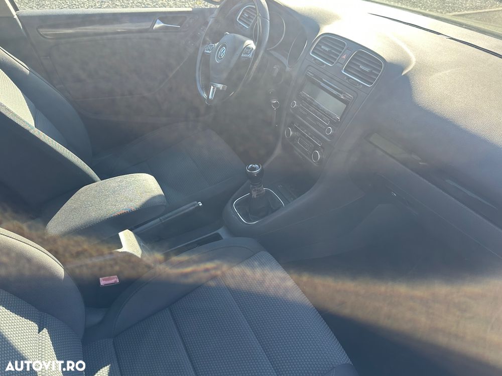 Volkswagen Golf - 8