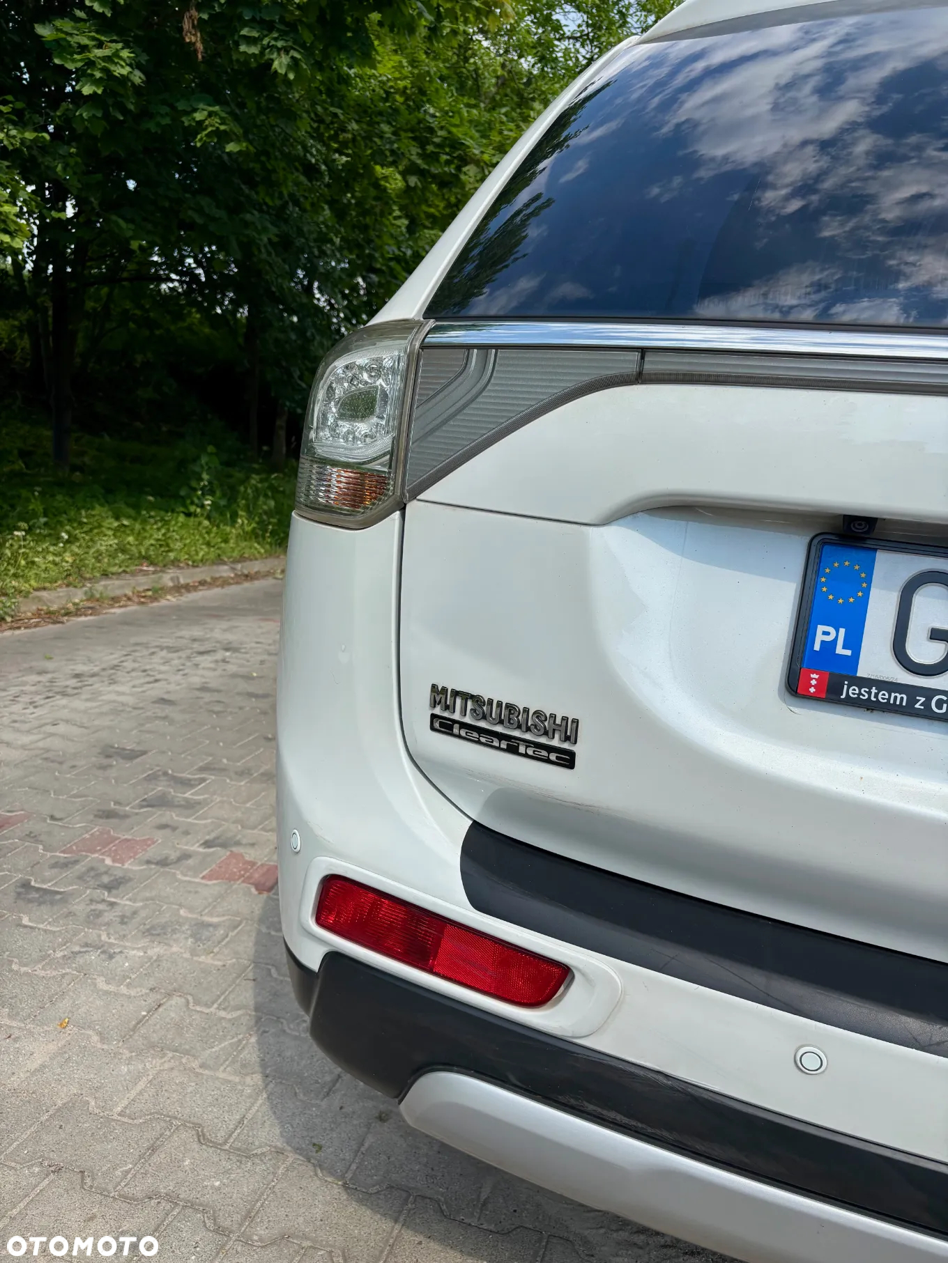 Mitsubishi Outlander 2.0 Intense + 4WD CVT - 8