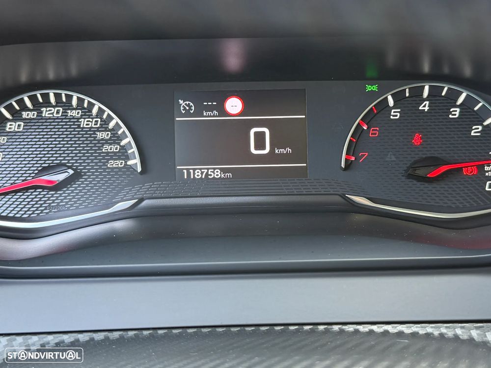 Peugeot 2008 1.5 BlueHDi Active Pack - 29