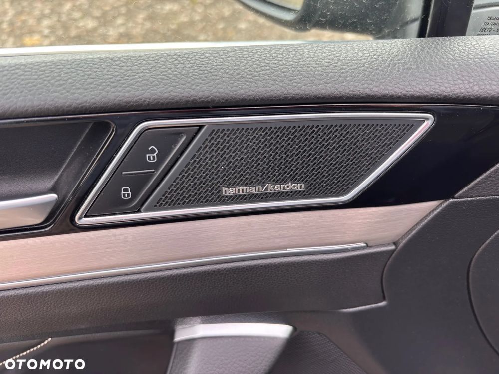 Volkswagen Passat 2.0 TSI Elegance DSG - 31