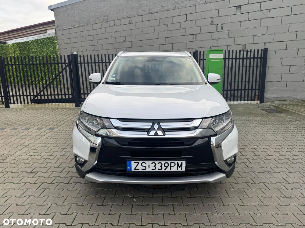 Mitsubishi Outlander 2.0 Instyle Navi 4WD CVT - 9