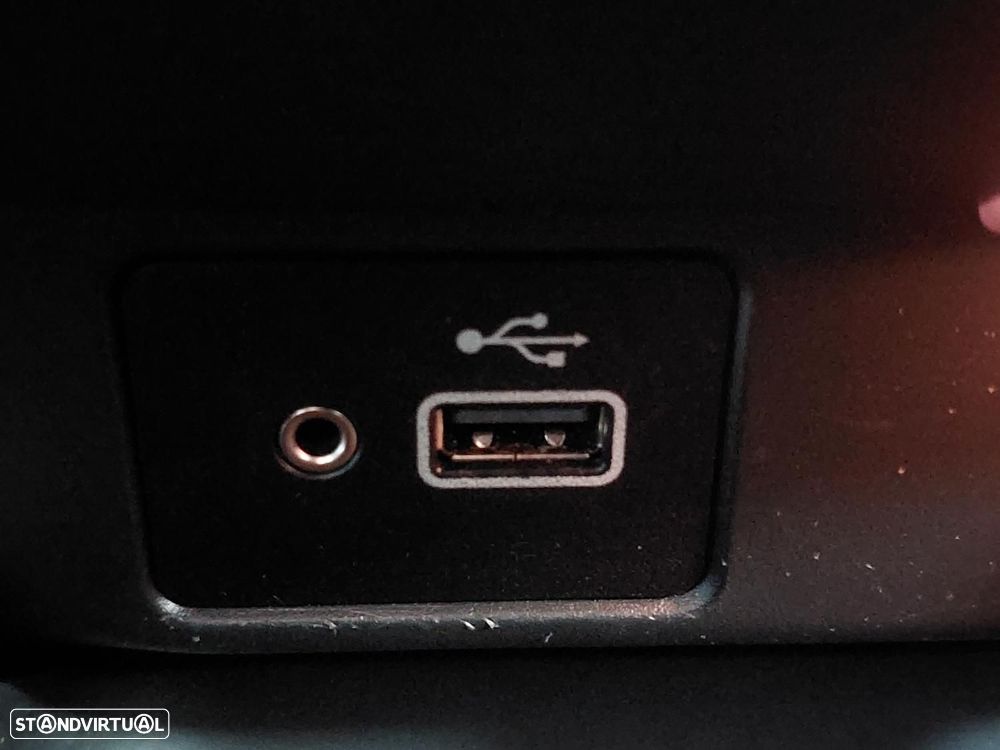 Nissan Juke 1.0 DIG-T N-Connecta DCT - 36