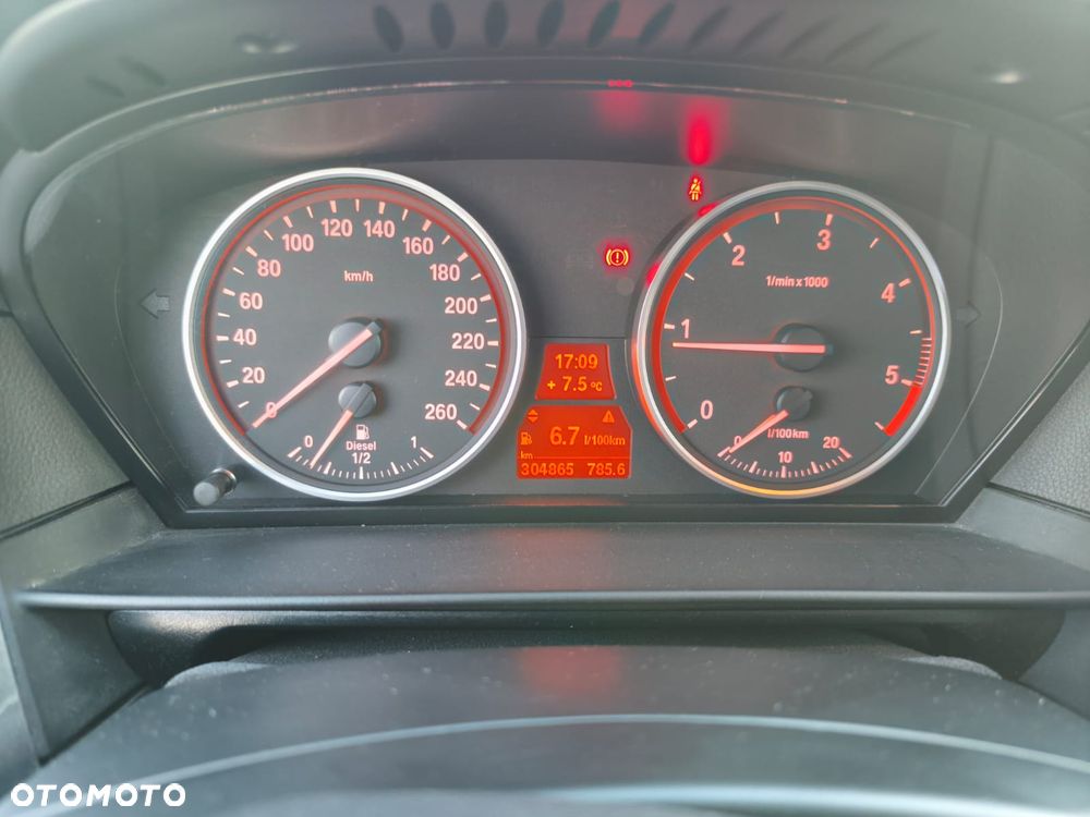 BMW Seria 5 520d Edition Sport - 29