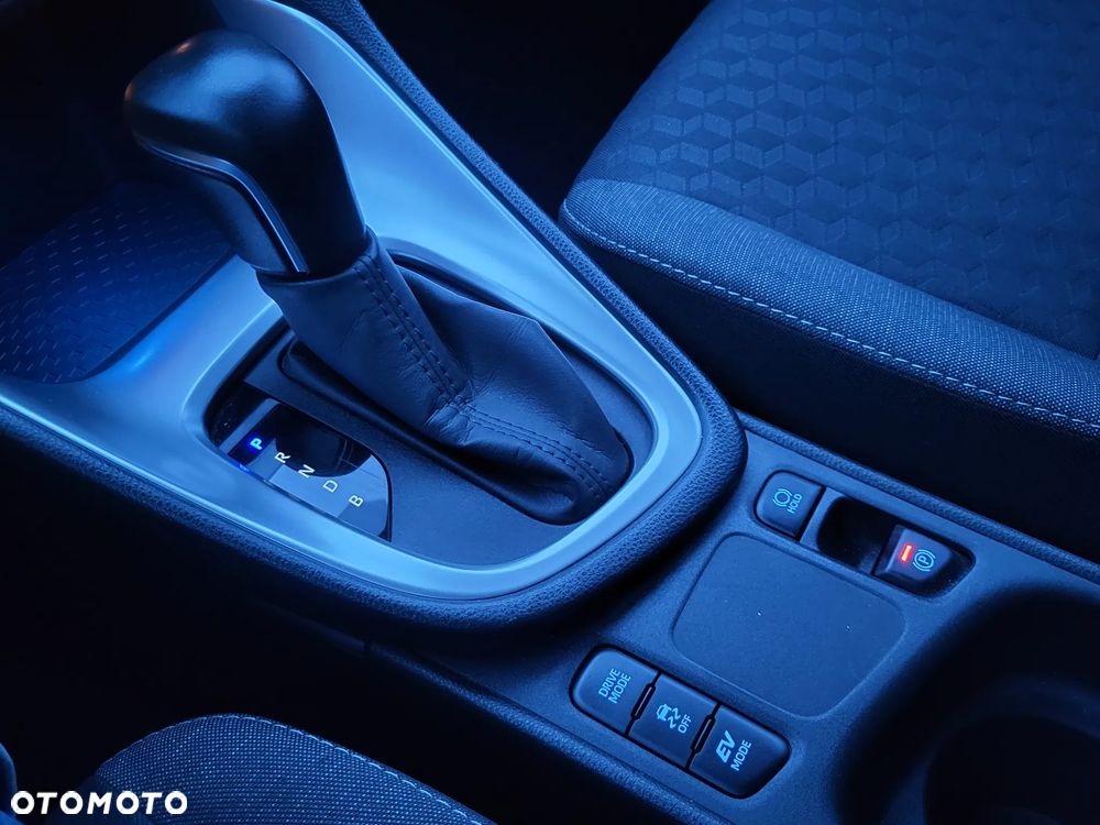 Toyota Yaris Hybrid 1.5 Comfort - 23