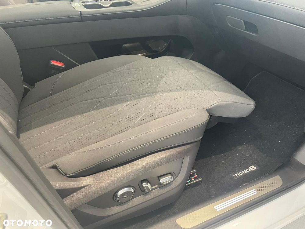 Chery Tiggo 8 1.6 T-GDI Prestige DCT - 21