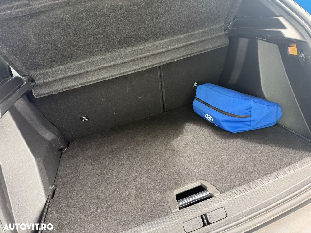 Peugeot 2008 1.2 L PureTech STT EAT8 Allure - 14