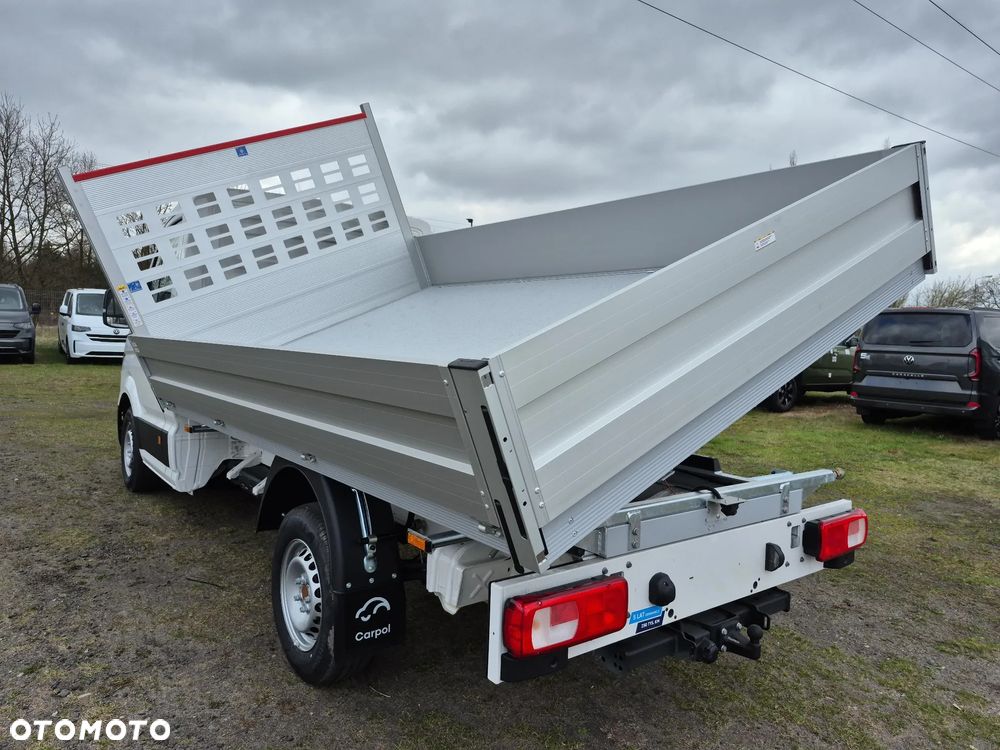 Volkswagen Crafter - 11