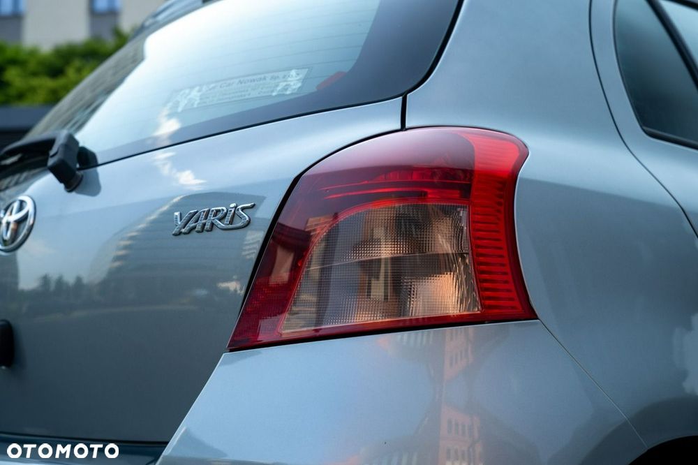 Toyota Yaris - 30