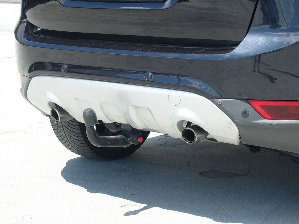 Ford Kuga 2.5 4x4 Titanium - 26