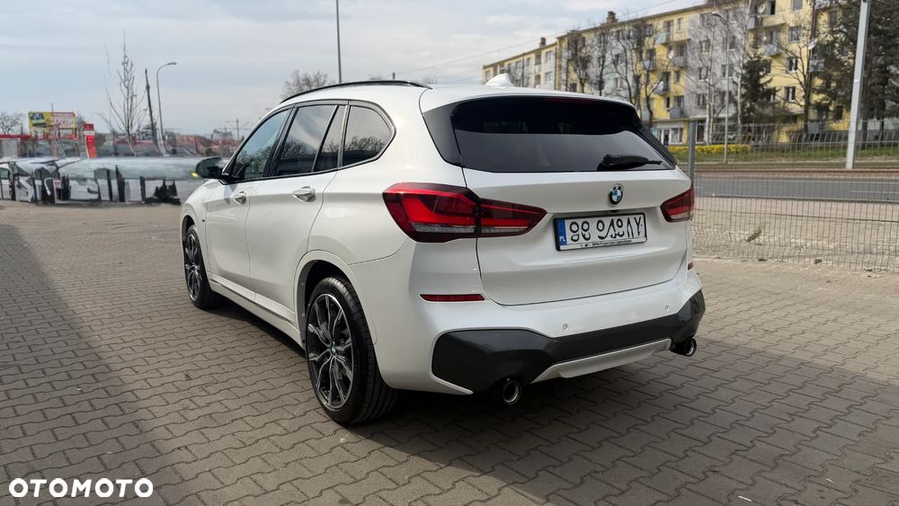 BMW X1 xDrive20i M Sport - 16