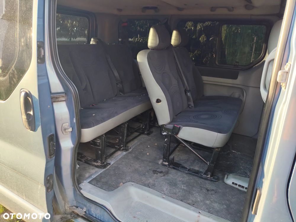 Renault Trafic - 2
