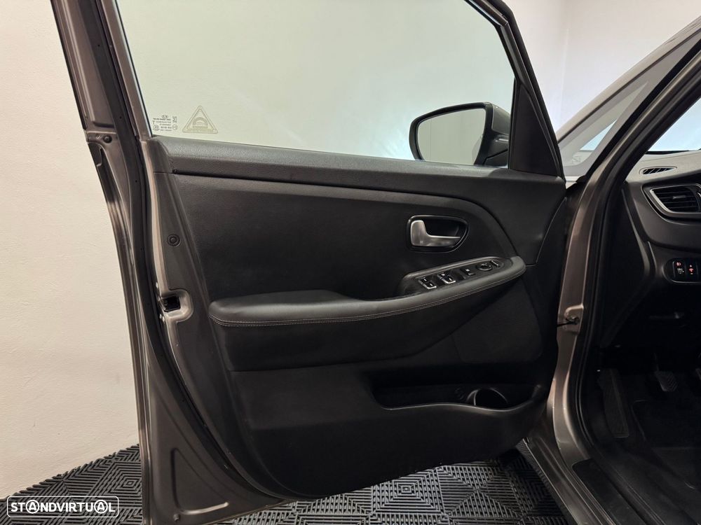 Kia Carens 1.7 CRDi ISG TX - 41