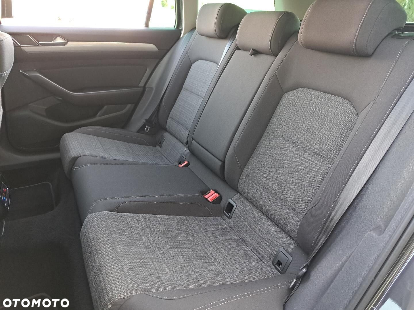 Volkswagen Passat 2.0 TDI Business DSG - 15
