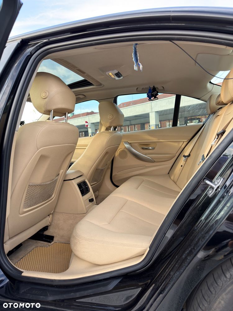 BMW Seria 3 - 16