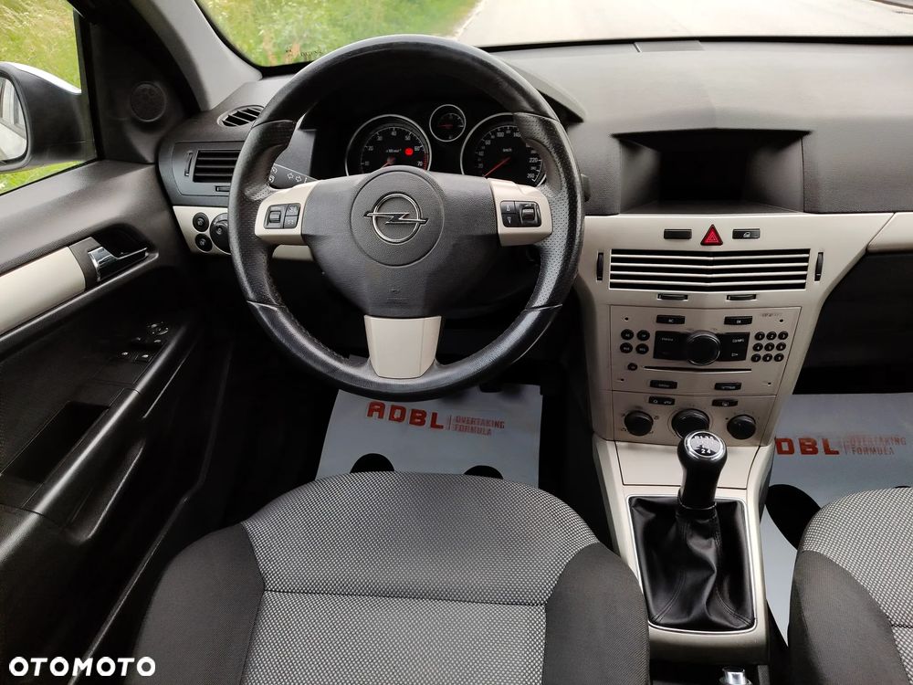 Opel Astra 1.6 Enjoy - 13