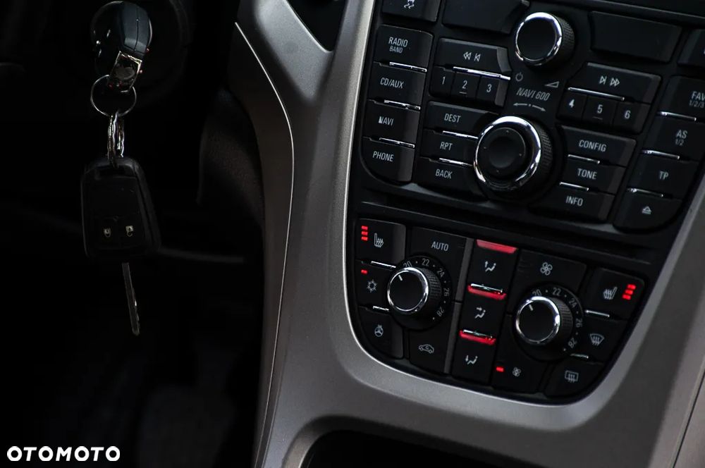 Opel Astra 1.6 Turbo 150 Jahre - 38