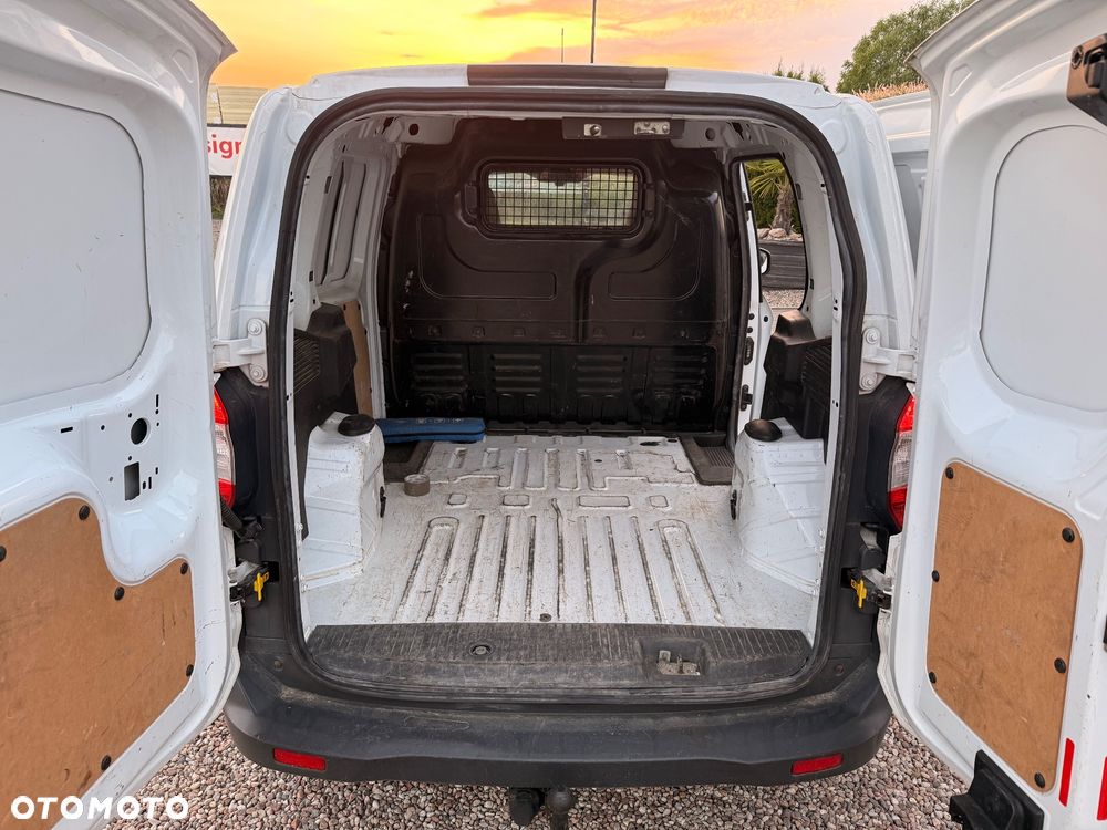 Ford Transit Courier - 6