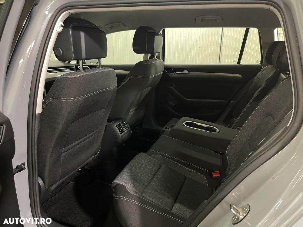Volkswagen Passat 2.0 TDI Comfortline - 12