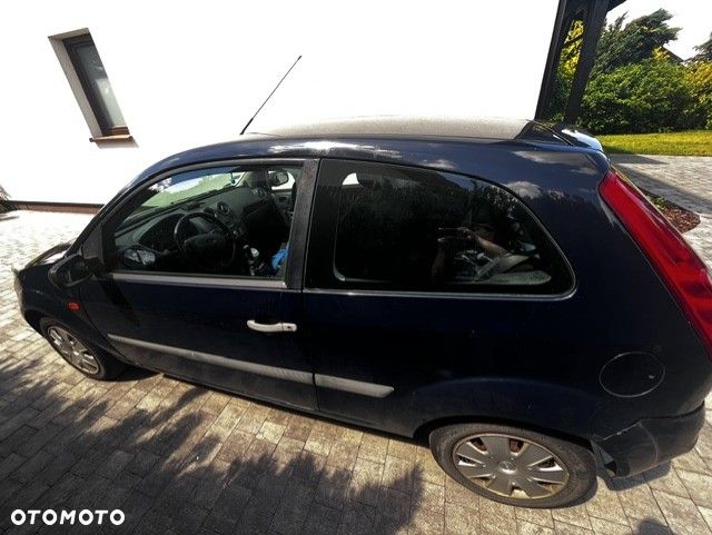 Ford Fiesta 1.3 Ambiente - 3