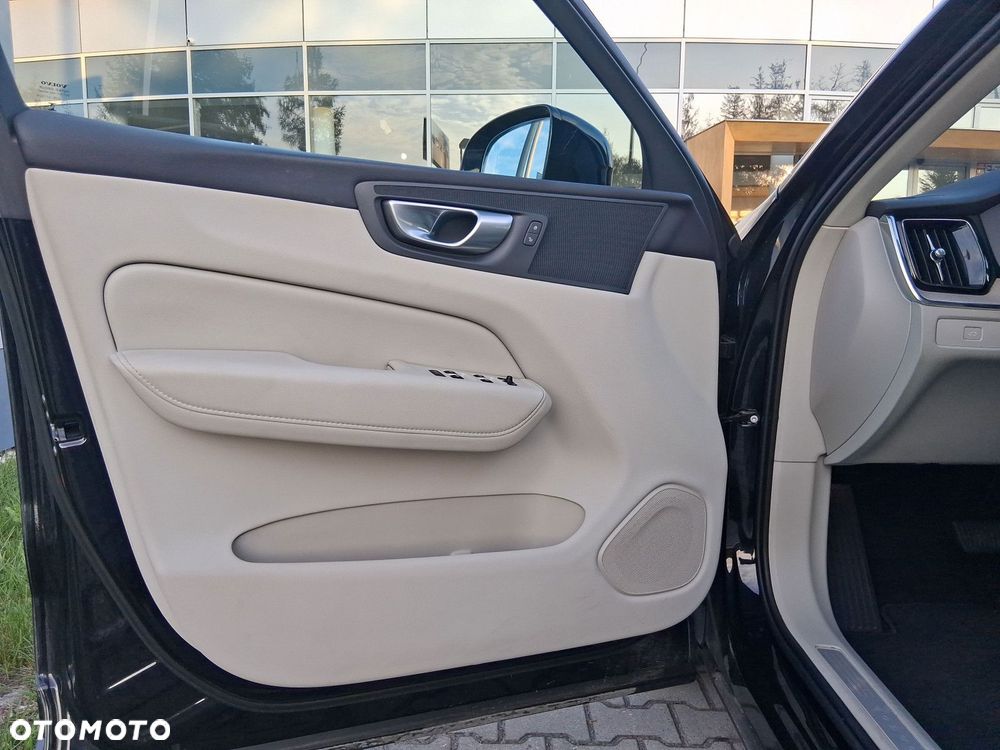 Volvo XC 60 - 18