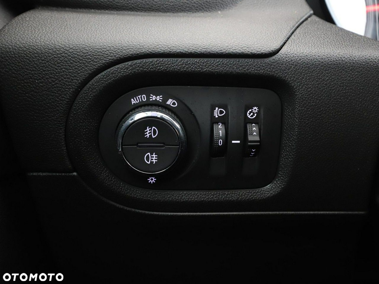 Opel Grandland X 1.2 T GPF Innovation S&S - 35