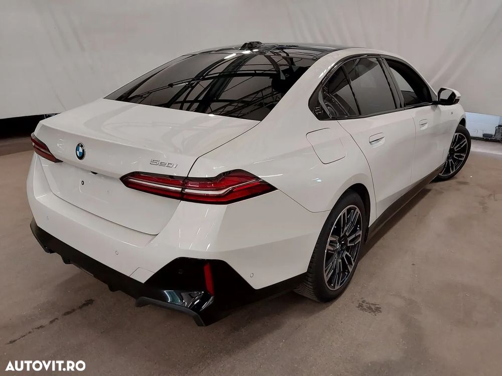 BMW Seria 5 520i AT MHEV - 4