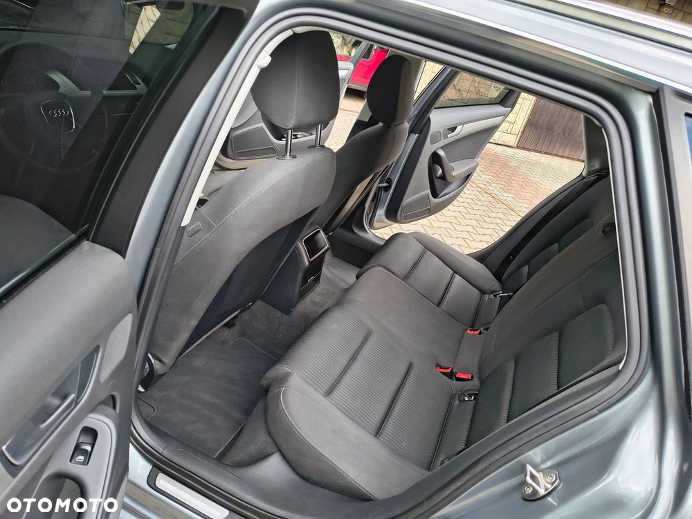 Audi A4 Avant 1.8 TFSI Ambiente - 7