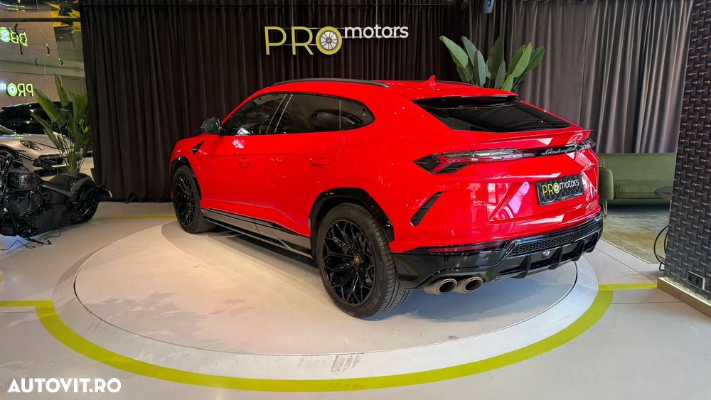 Lamborghini URUS - 8