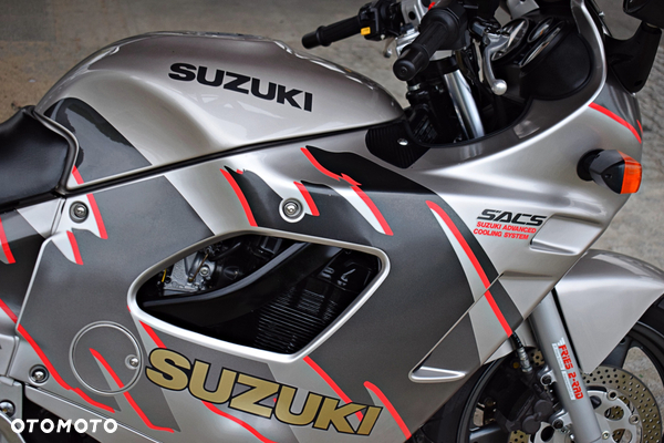 Suzuki GSX-F - Katana