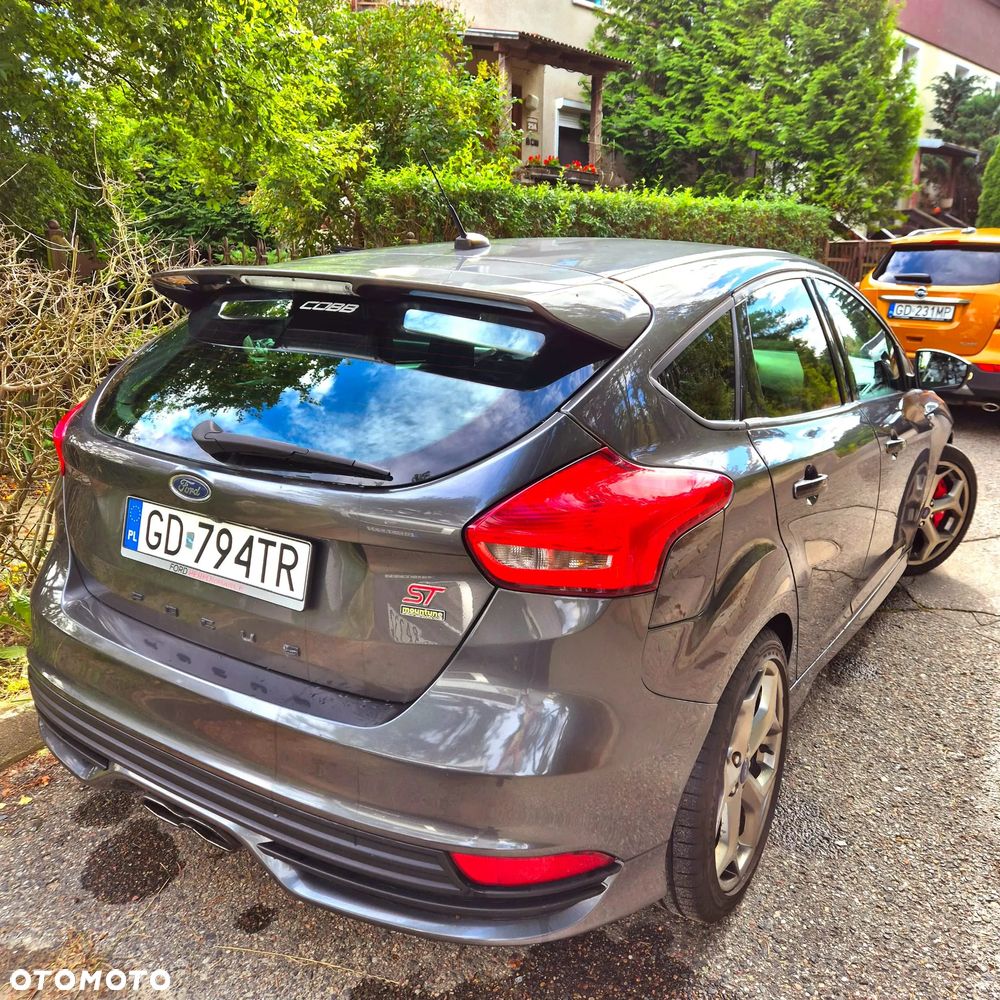 Ford Focus 2.0 EcoBoost ST-2 - 8
