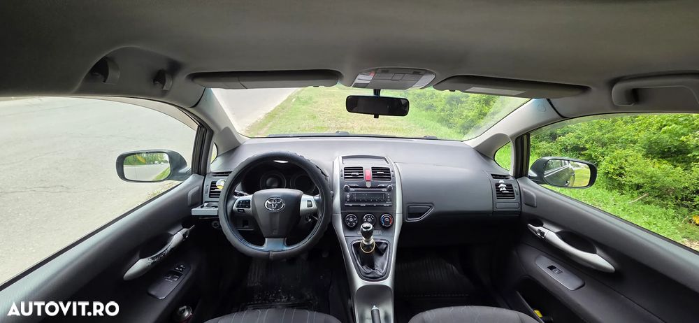 Toyota Auris 1.3 Dual VVT-i Terra - 8