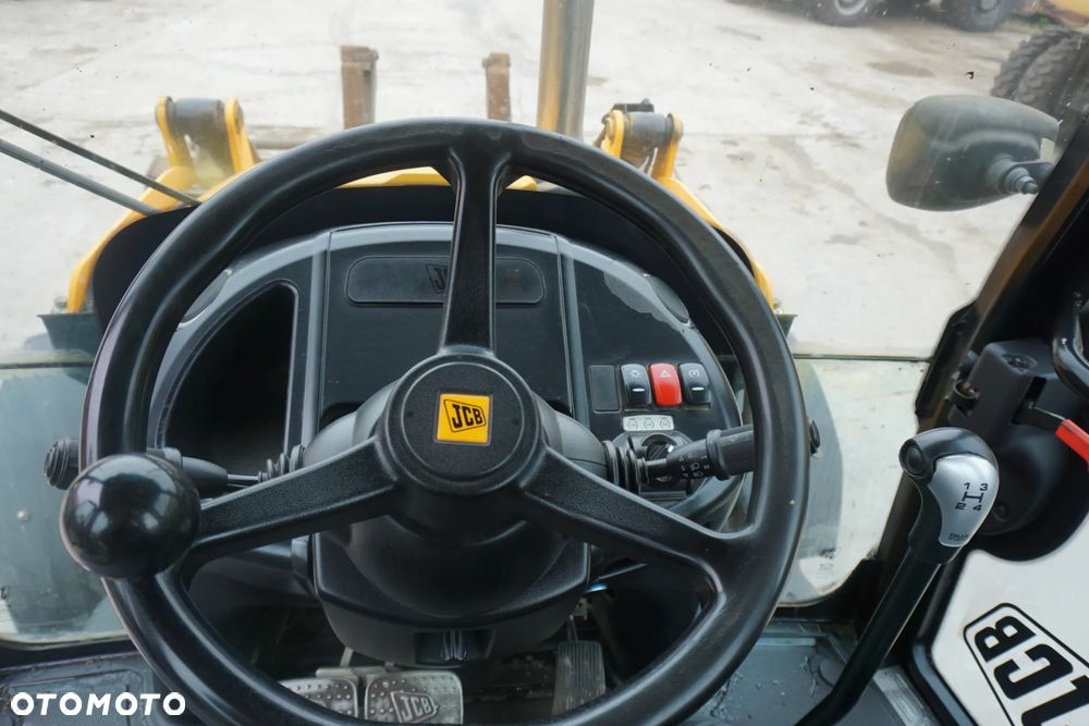 JCB 3 CX - 10