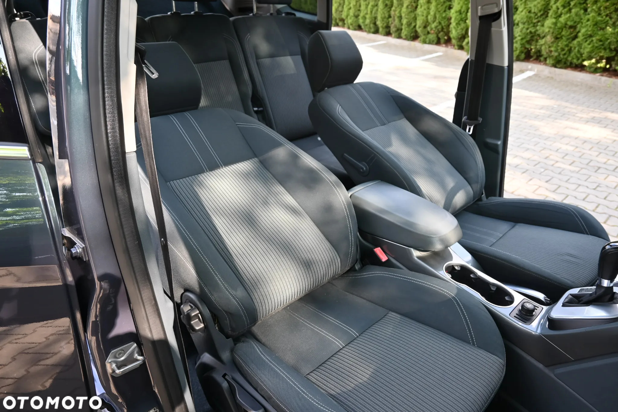 Ford C-MAX 2.0 TDCi Titanium - 39