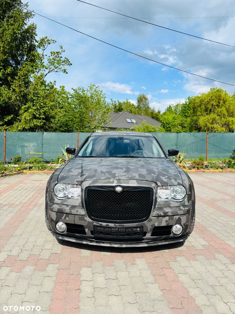 Chrysler 300C 5.7 V8 HEMI AWD Automatik - 8