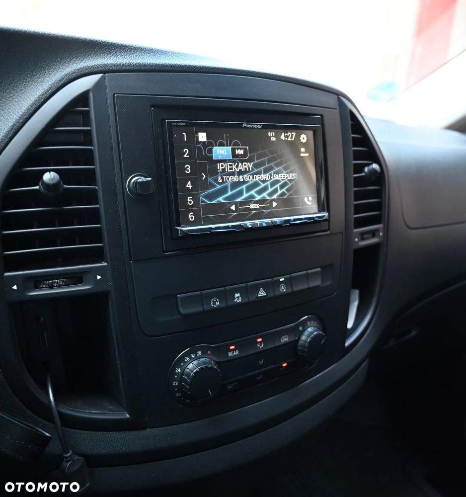 Mercedes-Benz Vito - 24