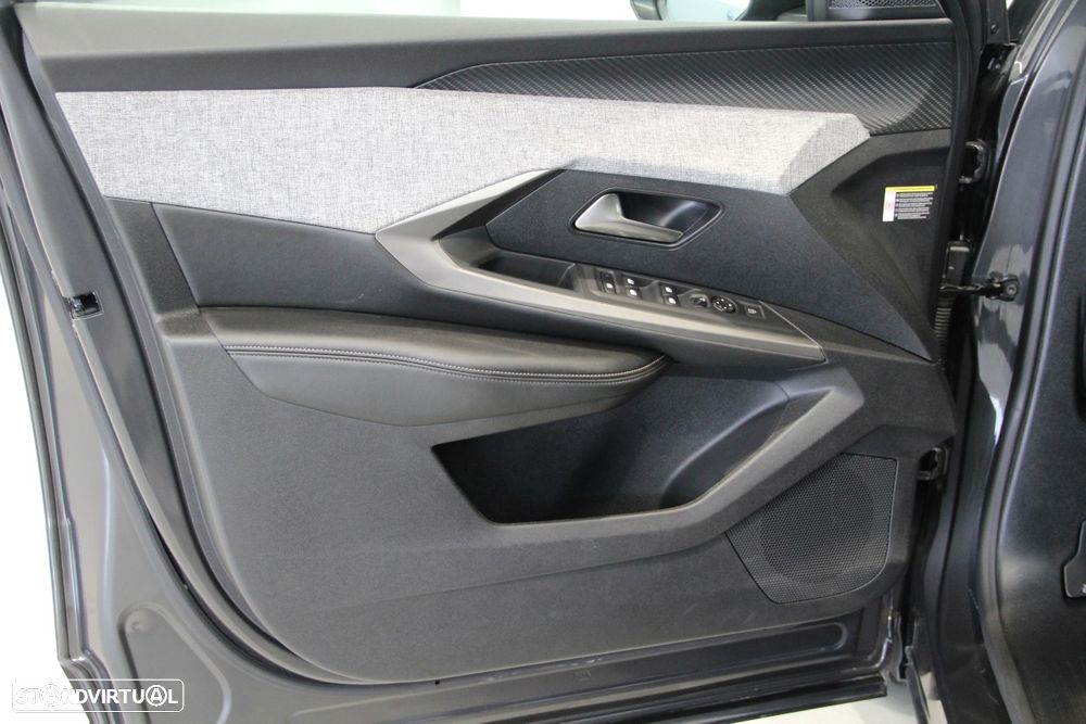 Peugeot 3008 1.2 Hybrid Allure e-DCS6 - 5