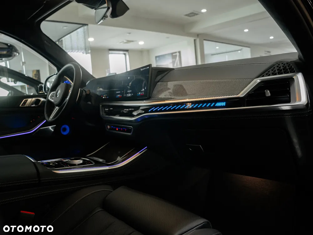 BMW X5 M M60i xDrive - 12