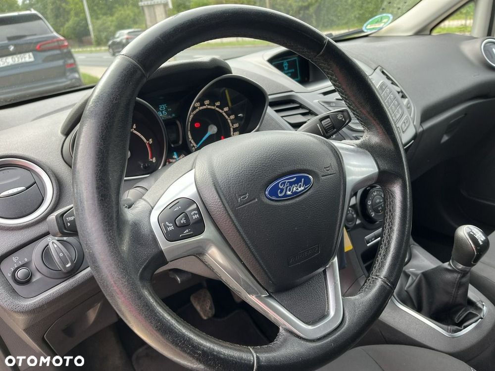 Ford Fiesta - 15